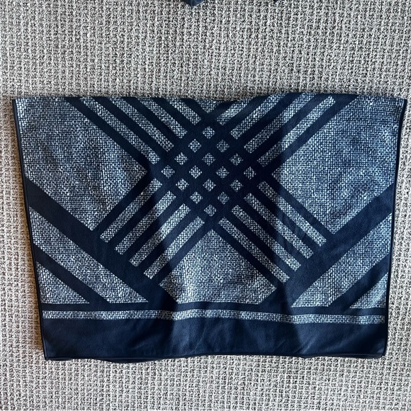 IKE BEHAR BLACK PONCHO OPEN FRONT SHAWL SWEATER CAPE ONE SIZE - Picture 8 of 10